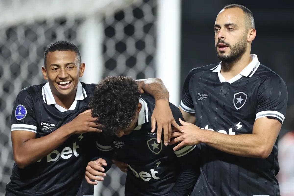 Passeio em Assunção: Botafogo atropela o Independiente Petrolero e encaminha vaga nas oitavas