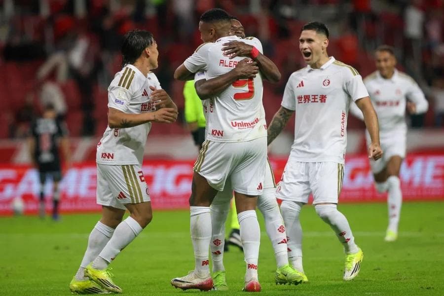 Show de Carbonero, Goleada no Beira-Rio e Expulsão de Cuesta: Internacional Atropela o Vasco e Encosta no G-5