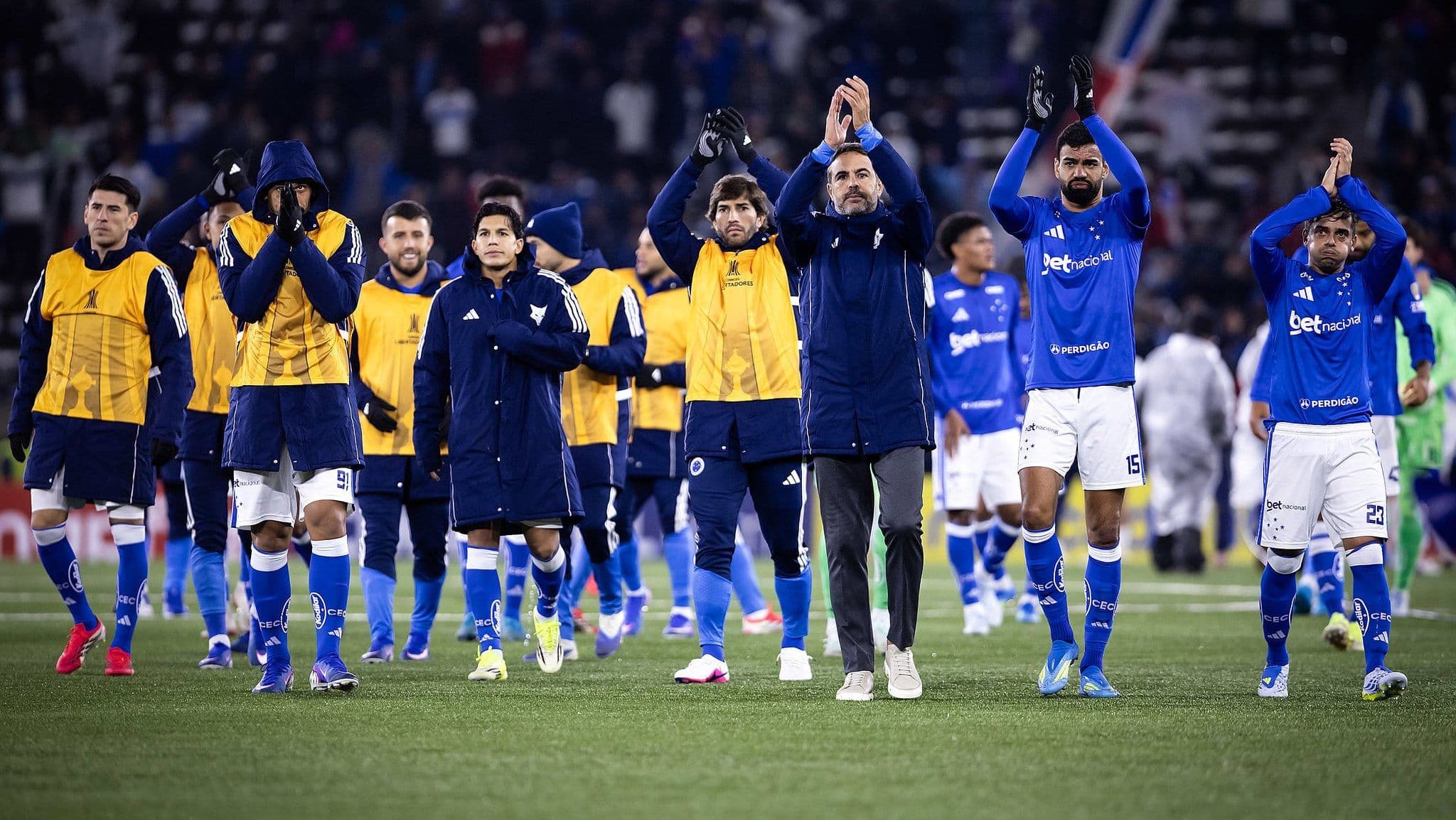Otávio é Herói, Arroyo é Vilão e Cruzeiro Arranca Ponto Heroico em Santiago: Católica 0 x 0 Cruzeiro