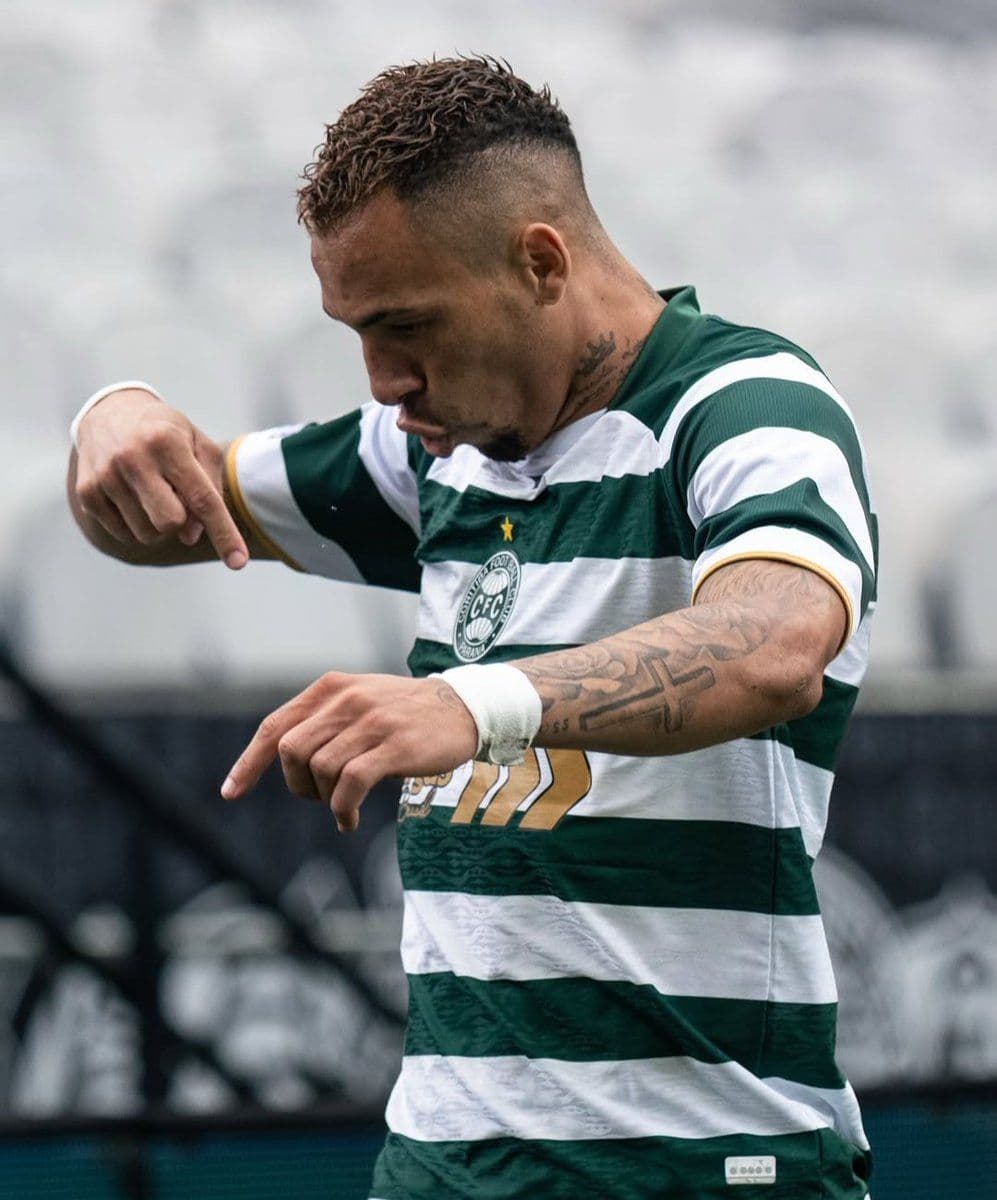 Neymar Saiu por Engano e o Coritiba Não Teve Pena: Santos Humilhado em Casa com 0 a 3 Ainda no Primeiro Tempo