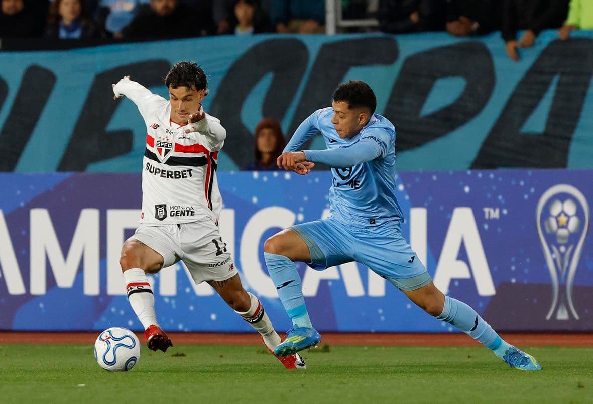 Em jogo truncado no Chile, São Paulo para na defesa do O'Higgins e fica no empate sem gols
