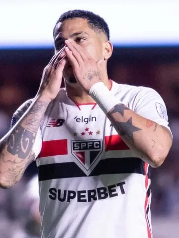Estreia de Dorival com gosto amargo: Luciano marca, mas Jorge Hurtado cala o Morumbis e empata para o Millonarios